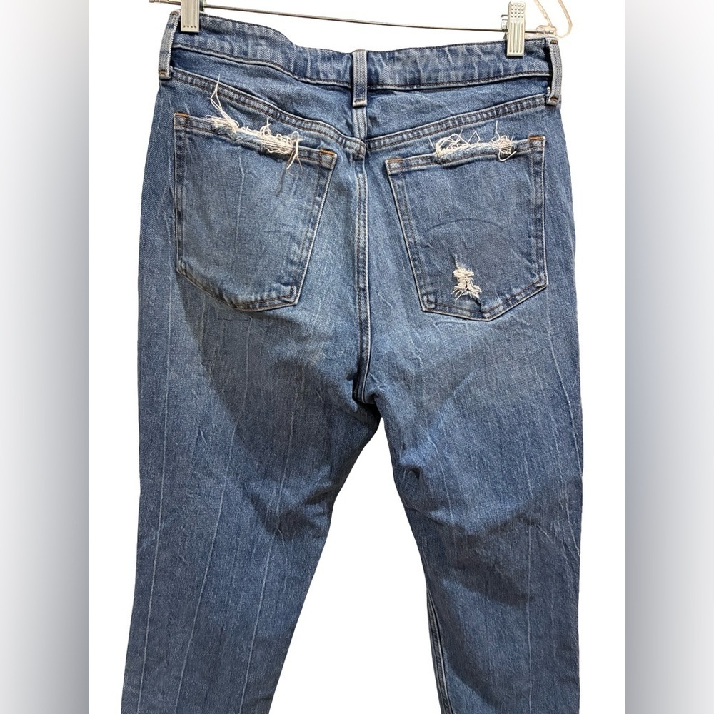 Abercrombie & Fitch Curve Love High Rise Mom
Jeans Medium Wash Distressed - Picture 5 of 8